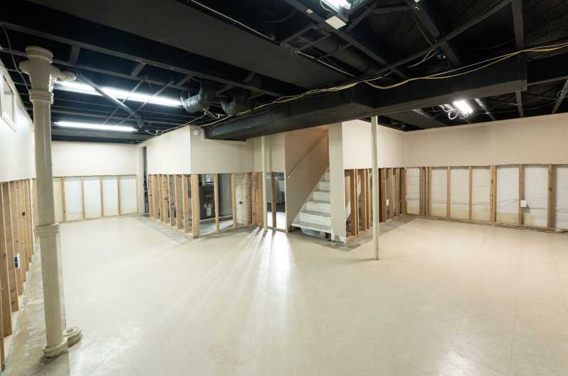 How To Dry Out a Wet Basement Fast